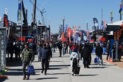 Bauma 2025, vom 7.4. bis 13.4.2025. Die bauma ist die Weltleitmesse fuer Baumaschinen, Baustoffmaschinen, Bergbaumaschin-stock-foto
