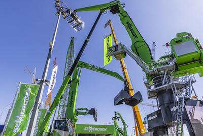 BKran von Sennebogen. AUMA M?nchen - 34. Weltleitmesse f?r Baumaschinen, Baustoffmaschinen, Bergbaumaschinen, Baufahrzeu-stock-foto