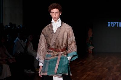 Model on the runway for Reptilia during the 59th edition of S?o Paulo Fashion Week,-stock-foto