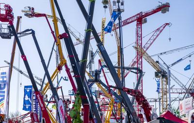 Baumaschinenmesse BAUMA 2025 in M?nchen-stock-foto