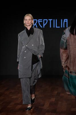 Model on the runway for Reptilia during the 59th edition of S?o Paulo Fashion Week,-stock-foto