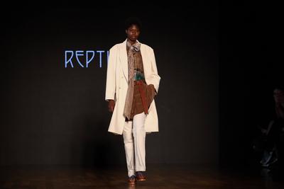 Model on the runway for Reptilia during the 59th edition of S?o Paulo Fashion Week,-stock-foto