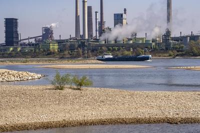 Rhein Niedrigwasser-stock-foto