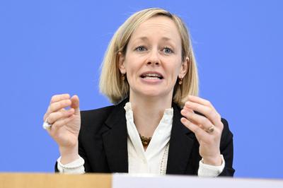 Louisa Specht-Riemenschneider-stock-foto