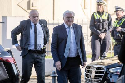 10. April 2025: Bundespr?sident Frank-Walter Steinmeier besucht das Haus der Geschichte in Bonn.-stock-photo