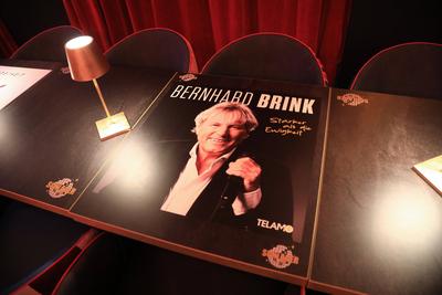 Er?ffnung des Schlager Cafes in D?sseldorf-stock-foto