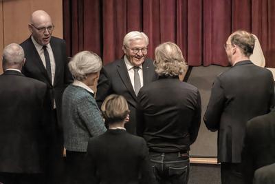 10. April 2025: Bundespr?sident Frank-Walter Steinmeier besucht das Haus der Geschichte in Bonn.-stock-foto