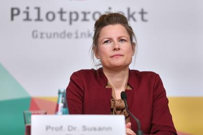 Berlin, Deutschland, 09.04.2025: Haus der Bundespressekonferenz: Pressekonferenz: Pilotprojekt Grundeinkommen Ergebnispr-stock-foto