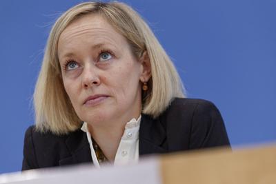 T?tigkeitsbericht Datenschutzbeauftragte-stock-foto