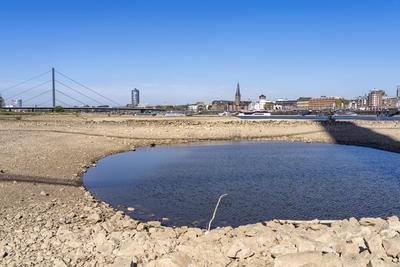 Rhein Niedrigwasser-stock-foto