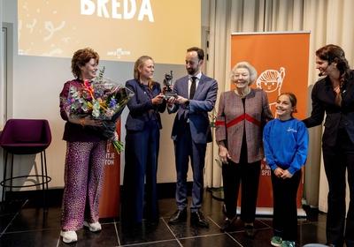 Princess Beatrix presents Jantje Beton Prize, Gouda, The Netherlands-stock-foto