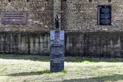 Frauen KZ Ravensbr?ck 2015 04 16 F?rstenberg Havel Deutschland Mahn und Gedenkst?tte am Ort d-stock-foto