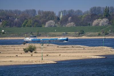 Rhein Niedrigwasser-stock-foto