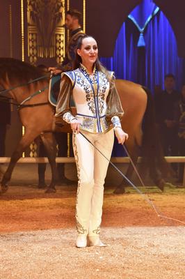 Jana Mandana Lacey-Krone-stock-photo