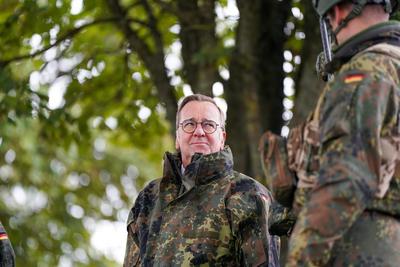 Deutschland, Europa, Boris Pistorius, Verteidigungsminister, Bundeswehr, Sicherheitspolitik, Verteidigung, NATO, Truppen-stock-photo