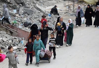 Palestinians living in Shujaiyye neighborhood, east of Gaza City-stock-foto