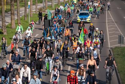 Augsburg, Bavaria, Germany - April 11, 2025: Bicycle demonstration in Augsburg by Fridays for Future under the motto: cl-stock-foto