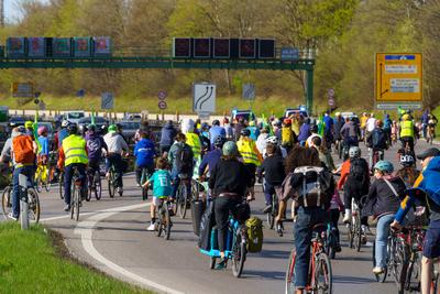 Augsburg, Bavaria, Germany - April 11, 2025: Bicycle demonstration in Augsburg by Fridays for Future under the motto: cl-stock-foto