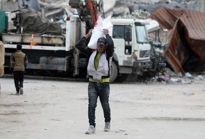 Palestinians living in Shujaiyye neighborhood, east of Gaza City-stock-foto