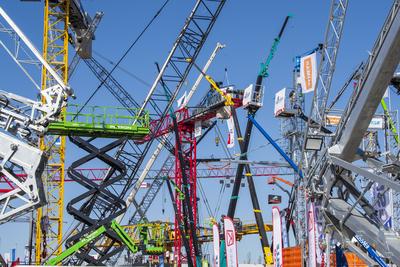 Baumaschinenmesse BAUMA 2025 in M?nchen-stock-foto
