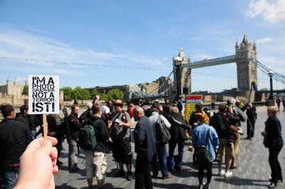 Ich bin Fotograf und kein Terrorist , Aktion am Welttag der Pressefreiheit, 2011.03.05 in London - 03/05/2011. (71)xAnd-stock-foto