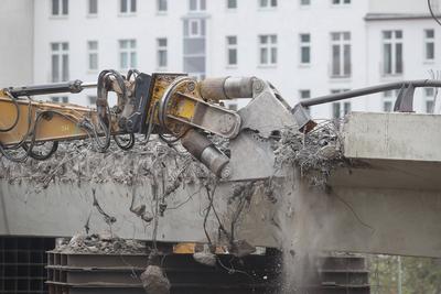 Abriss der Ringbahnbr?cke in Berlin-stock-foto