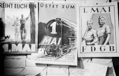 Vorbereitungen zum 1. Mai Plakate mit der Aufschrift Rüstet zum 1. Mai werden produziert als Vorbereitungen zum 1. Mai i-stock-photo