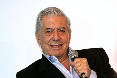 8/ Portrait: Mario Vargas Llosa, peruanischer Schriftsteller, beim Literatur Festival im Berliner Haus der Festspiele, P-stock-foto