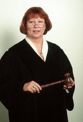 Richterin Barbara Salesch / Gerichtsshow mit BARBARA SALESCH, einer echten Richterin. Sie urteilt in echten Streitf?lle-stock-foto