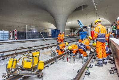 Die Baustelle Stuttgart 21 ist an Ostern f?r Besucher ge?ffnet. Ein Online-Anmeldung ist erorderlich. Im Vorjahr waren a-stock-foto
