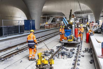 Die Baustelle Stuttgart 21 ist an Ostern f?r Besucher ge?ffnet. Ein Online-Anmeldung ist erorderlich. Im Vorjahr waren a-stock-foto