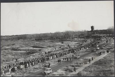 Anefo photo collection. Food provision: Wageningen. Funeral of resistance fighters in Overveen. November 1945. Amersfoor-stock-foto