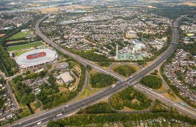 Leverkuser Kreuz, Autobahnkreuz Leverkusen, Autobahn A3, Autobahn A1, BayArena, Ulrich-Haberland-Stadion,Fu?ballstadion-stock-photo