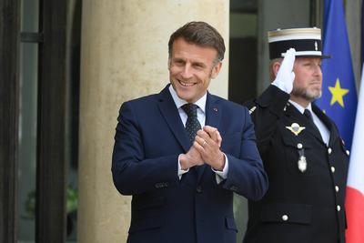 Emmanuel Macron re?oit le premier ministre du Kurdistan-stock-foto
