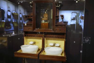 Eroeffnung  Titanic Ausstellung Hamburg-stock-photo