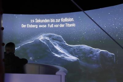 Eroeffnung  Titanic Ausstellung Hamburg-stock-photo