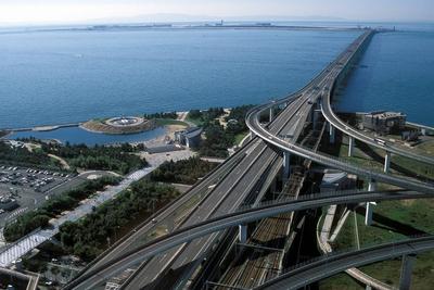 Bildnummer: 50067675  Datum: 15.09.2001  Copyright: imago/PohlingBr?cke zum Kansai-Flughafen, Landschaft; 2001, Osaka, Stra?enverkehr, Verkehrsanbindung, Meer; , quer, Kbdia, Totale, Vogelperspektive, Perspektive, Br?cken, Bauwerke, Japan, ohne, Stra?e, Verkehr, Reise, Asien; Aufnahmedatum gesch?tzt-stock-foto