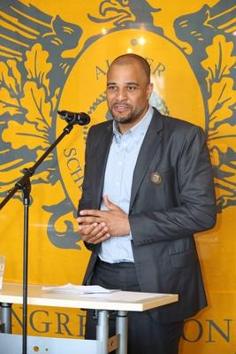 Feierliche Auszeichnung mit einem Ehrentitel im Restaurant Alex an der Binnenalster: Basketballprofi Marvin Willoughby (-stock-photo