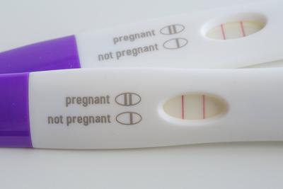 Two positive early pregnancy test paper pregnancy test sticks on white background PUBLICATIONxNOTxINxCHN 668286989944487-stock-photo