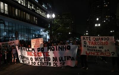 Demonstration by residents of the Moinho favela in Sao Paulo-stock-foto