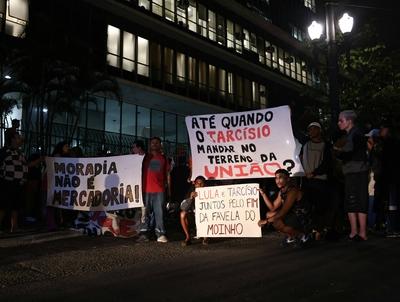 Demonstration by residents of the Moinho favela in Sao Paulo-stock-foto