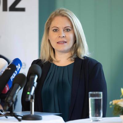 20250416 Pressegespraech zum Thema aktuellen Ausbau im Hospiz- und Pflegebereich-stock-foto