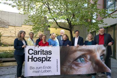 20250416 Pressegespraech zum Thema aktuellen Ausbau im Hospiz- und Pflegebereich-stock-foto