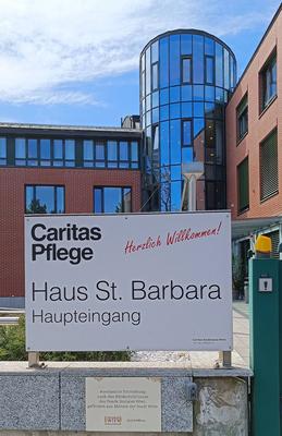 20250416 Pressegespraech zum Thema aktuellen Ausbau im Hospiz- und Pflegebereich-stock-foto
