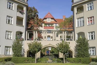Altbau, Nonnendammallee, Siemensstadt, Spandau, Berlin, Deutschland *** Old building, Nonnendammallee, Siemensstadt, Spa-stock-foto