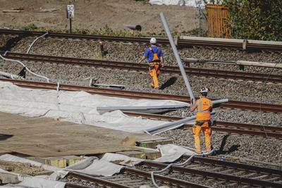 Abriss der Ringbahnbruecke-stock-photo
