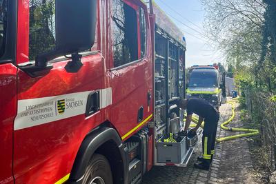 Zeihain - 16-J?hriger soll hochgiftige Bio-Kampfstoffe gehortet haben: LKA durchsucht Haus-stock-foto