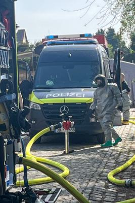 Zeihain - 16-J?hriger soll hochgiftige Bio-Kampfstoffe gehortet haben: LKA durchsucht Haus-stock-foto
