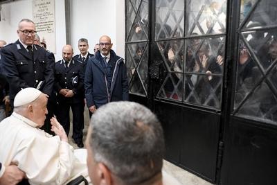 ITALY - REL - POPE FRANCIS VISIT THE REGINA COELI PRISON IN ROME   - 2025/04/17-stock-foto