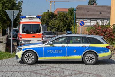 Zeihain - 16-J?hriger soll hochgiftige Bio-Kampfstoffe gehortet haben: LKA durchsucht Haus-stock-foto